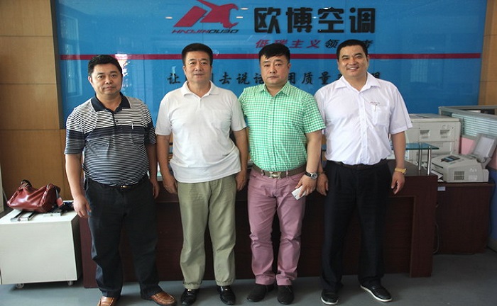 熱烈歡迎潔凈行業(yè)協(xié)會(huì)董秘書長(zhǎng)蒞臨歐博空調(diào)參觀指導(dǎo)工作