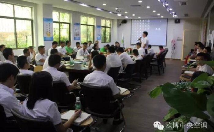 江西贛縣張縣長(zhǎng)及一行領(lǐng)導(dǎo)蒞臨歐博視察指導(dǎo)工作