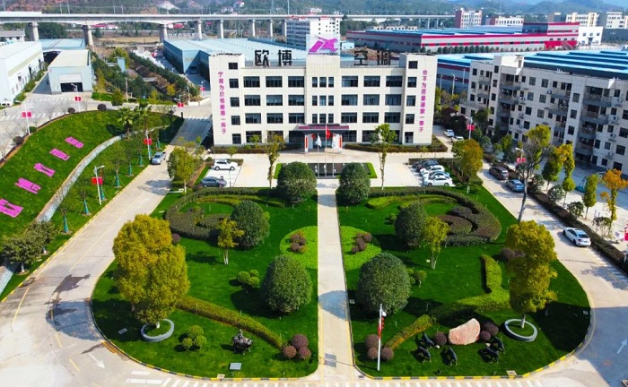 一組新舊照片對(duì)比，帶你感受歐博這些年的變化！